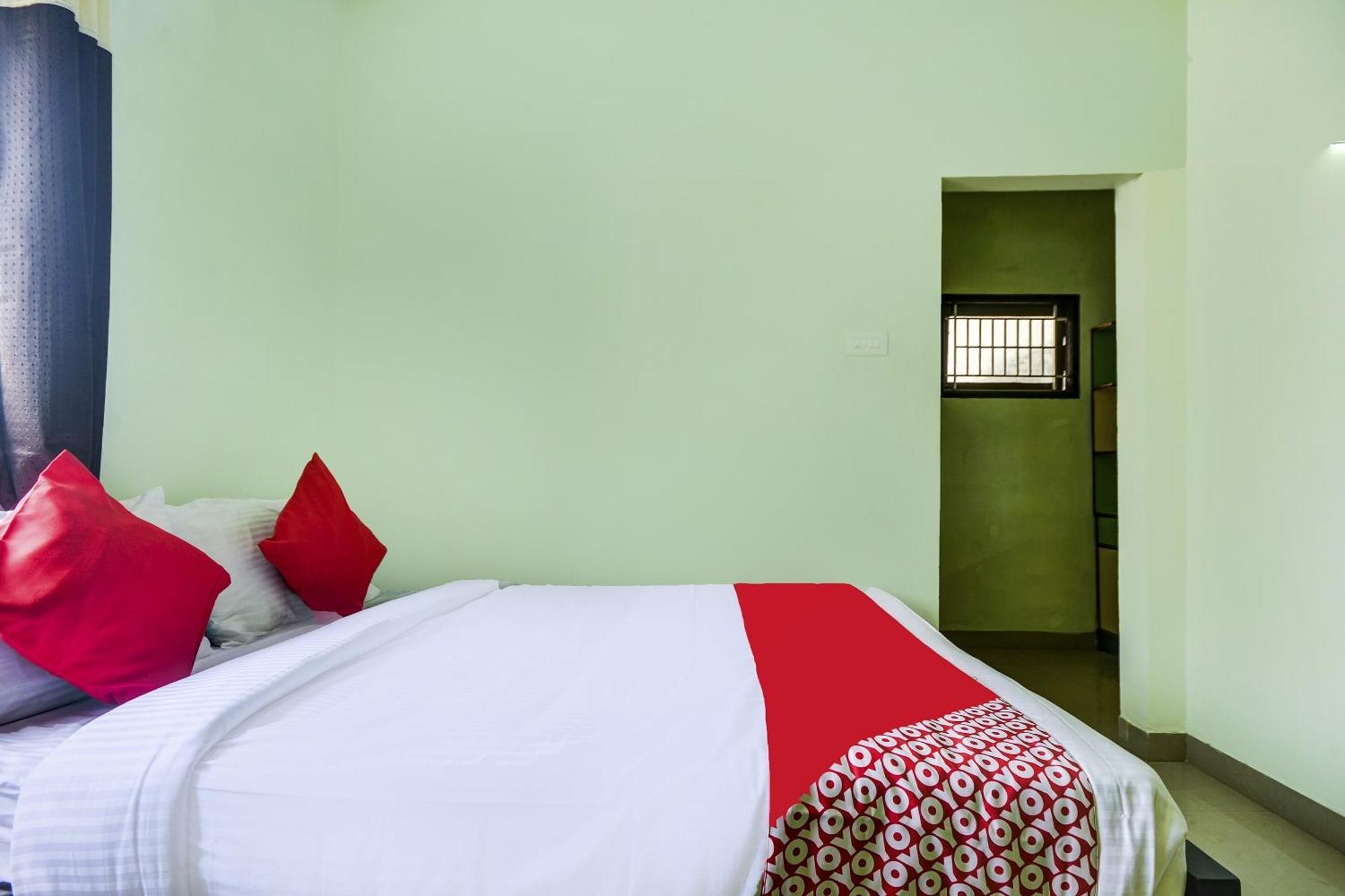 Hotel O Aruthraa Residency Podanur Buitenkant foto