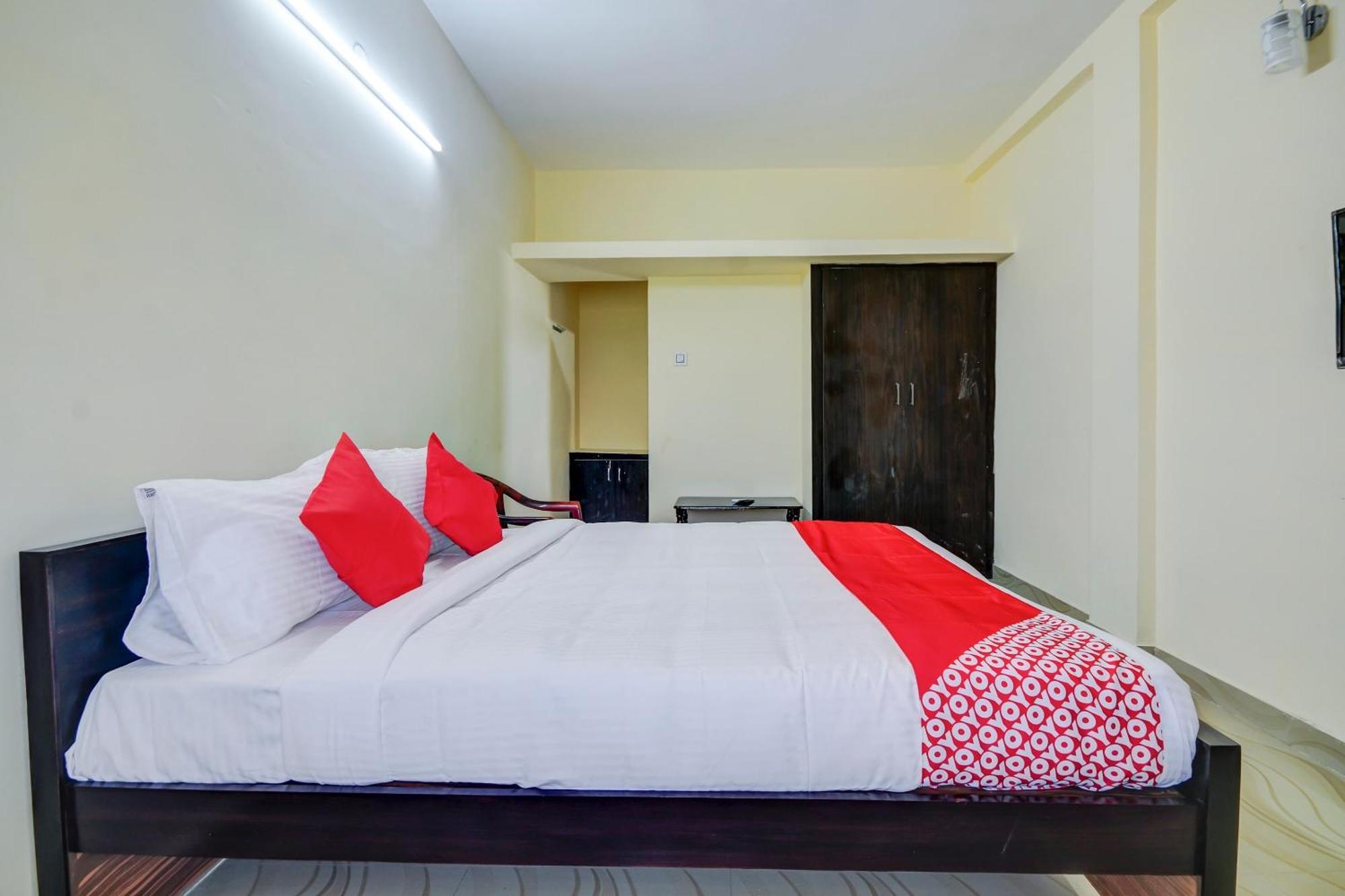 Hotel O Aruthraa Residency Podanur Buitenkant foto